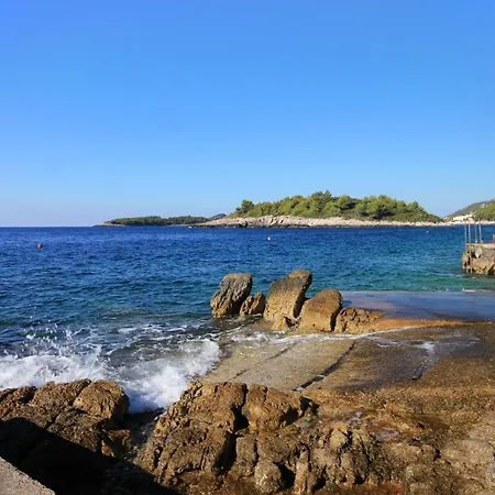 Seaside Family Friendly House With A Swimming Pool - Vinacac, Korcula - 24999 Semesterbostad *