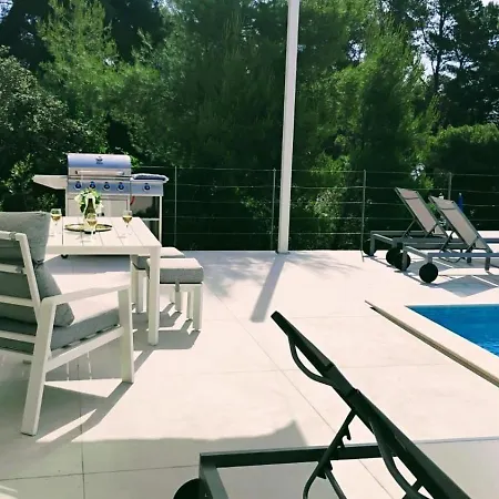 Seaside Family Friendly House With A Swimming Pool - Vinacac, Korcula - 24999 펜션